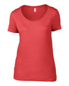 WOMEN’S FEATHERWEIGHT SCOOP TEE | AN391